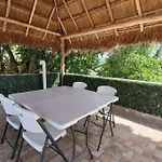 Casa Tropical